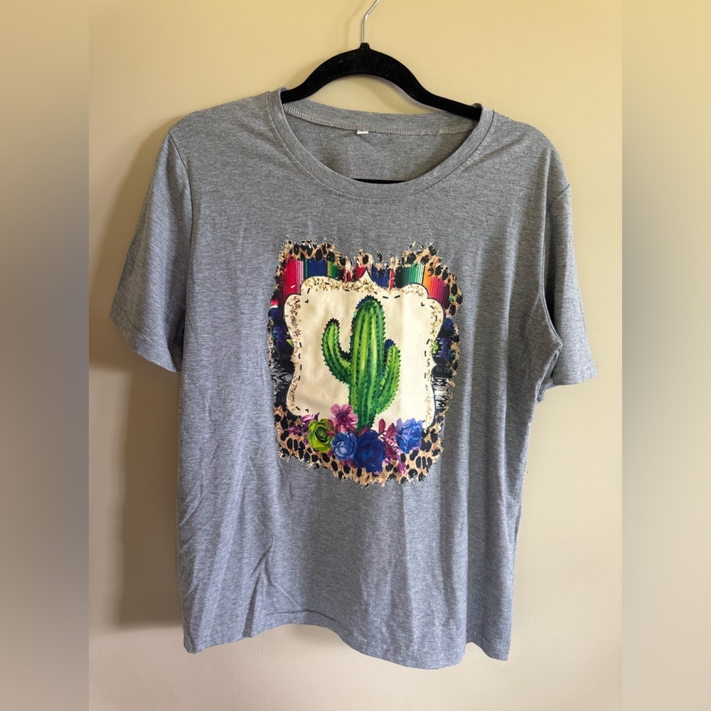Women’s Gray T-Shirt with Cactus Graphic